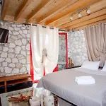 Anastasia Villa *